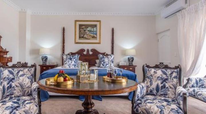 Grand Lux Boutique Manor