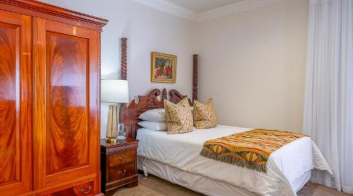 Grand Lux Boutique Manor