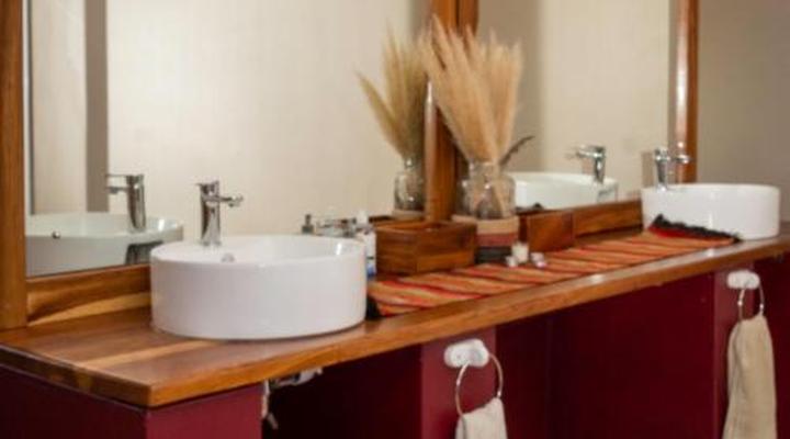 Africa Awaits Lodge & Safaris