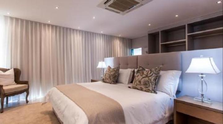 Villa on 1st Crescent