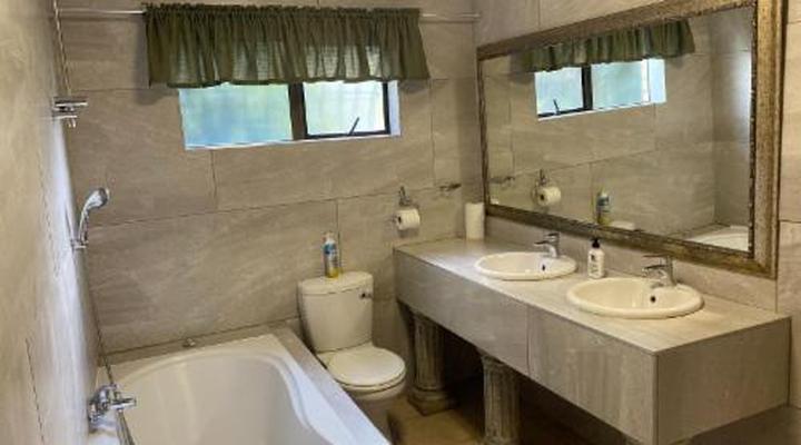 Tamarisk Guest Lodge