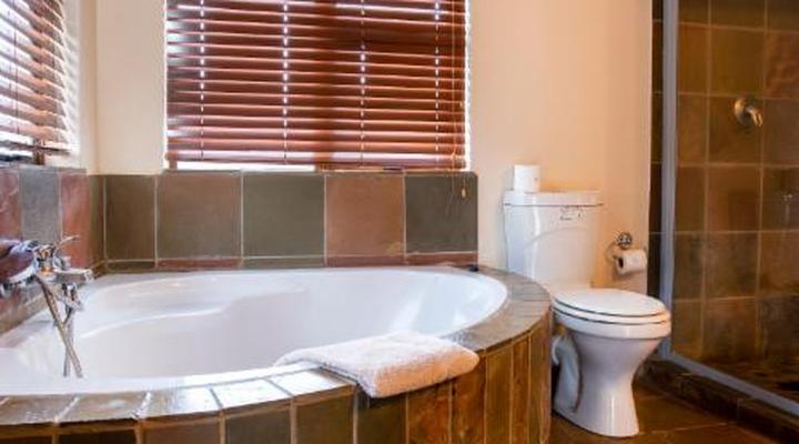 Sondela Nature Reserve & Spa Makhato Lodges