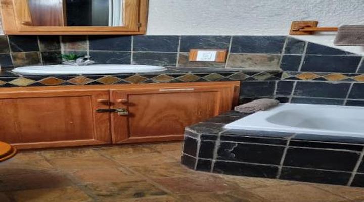 Sondela Nature Reserve & Spa Makhato Lodges