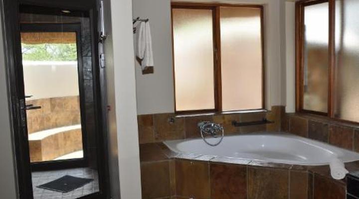 Sondela Nature Reserve & Spa Makhato Lodges