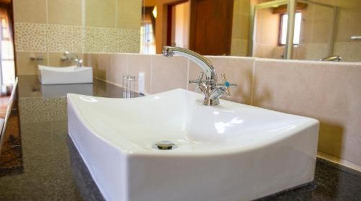 Sondela Nature Reserve & Spa Makhato Lodges