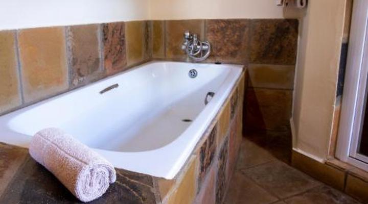 Sondela Nature Reserve & Spa Makhato Lodges