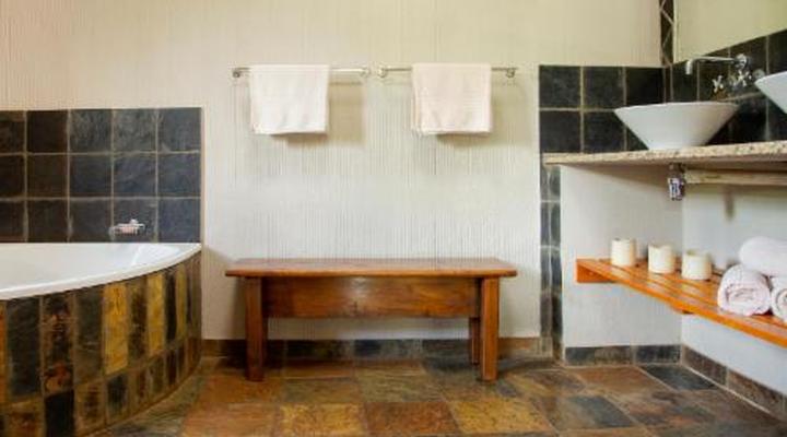 Sondela Nature Reserve & Spa Makhato Lodges