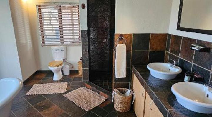 Sondela Nature Reserve & Spa Makhato Lodges