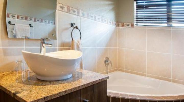 Sondela Nature Reserve & Spa Makhato Lodges