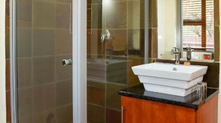 Sondela Nature Reserve & Spa Makhato Lodges