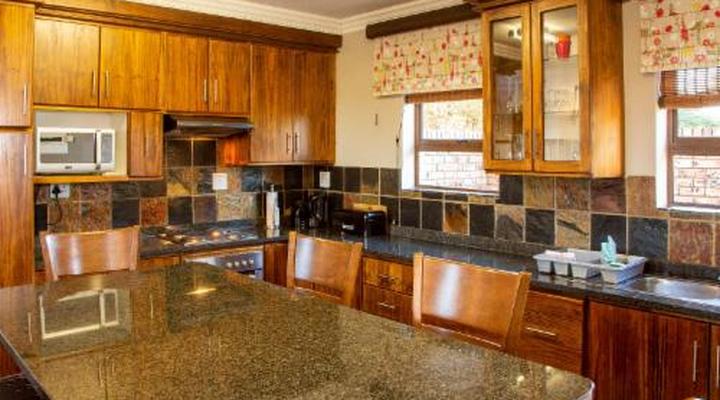 Sondela Nature Reserve & Spa Makhato Lodges