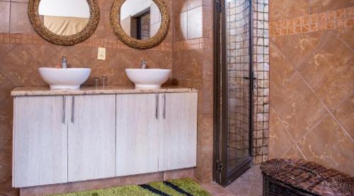 Sondela Nature Reserve & Spa Makhato Lodges