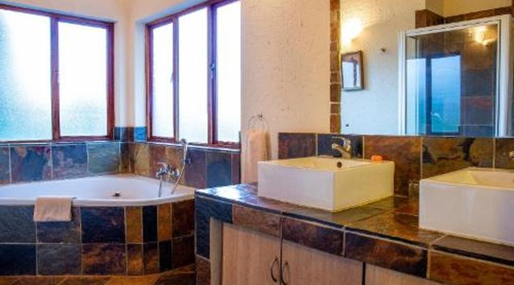 Sondela Nature Reserve & Spa Makhato Lodges