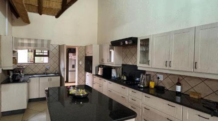 Sondela Nature Reserve & Spa Makhato Lodges