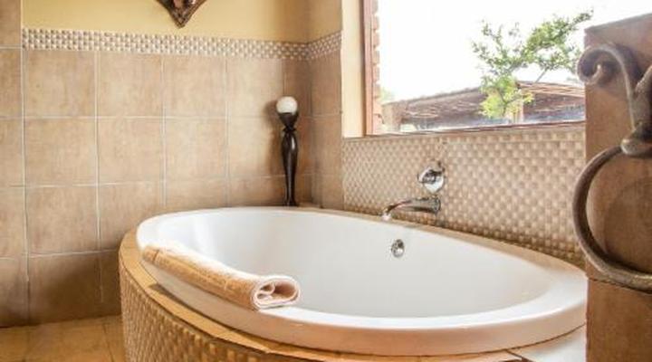 Sondela Nature Reserve & Spa Makhato Lodges