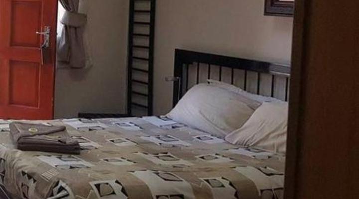 Country Blue Luxury Guest House