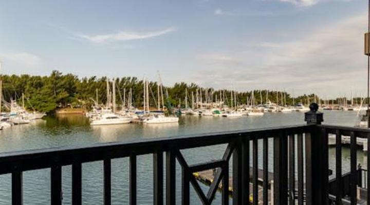 Mzingazi On The Bay Waterfront Villas