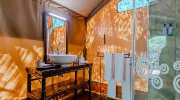 Umkumbe Bush Lodge Luxury Tented Camp