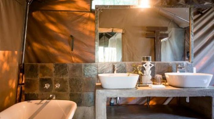 Umkumbe Bush Lodge Luxury Tented Camp