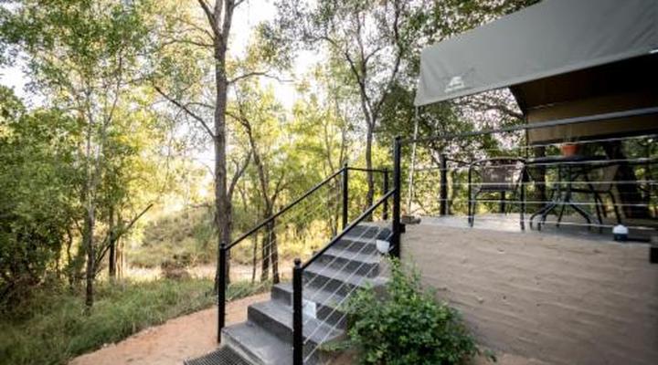 Umkumbe Bush Lodge Luxury Tented Camp