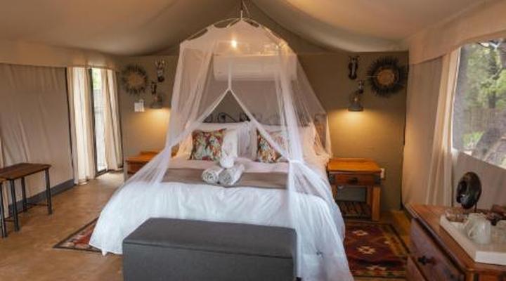 Umkumbe Bush Lodge Luxury Tented Camp