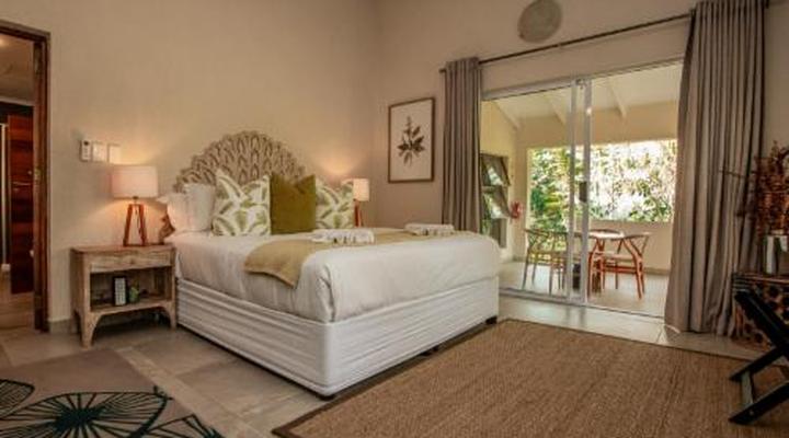 Bush Baby Valley Lodge