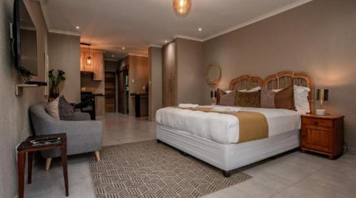 Bush Baby Valley Lodge