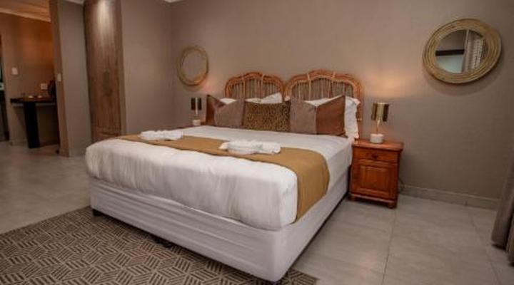 Bush Baby Valley Lodge