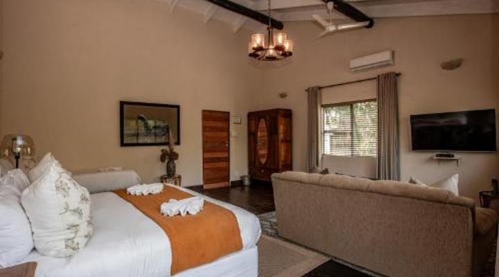 Bush Baby Valley Lodge