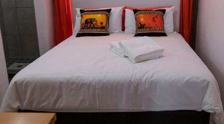 Lyronne Guesthouse Shuttle and Tours