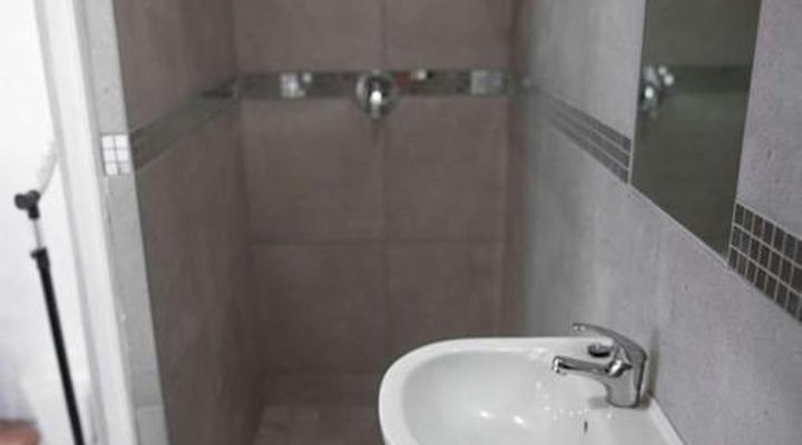 Lyronne Guesthouse Shuttle and Tours