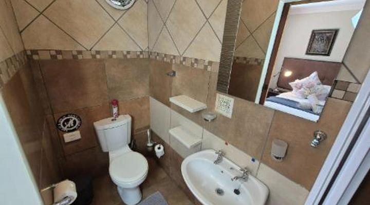 The Oak Potch Guesthouse