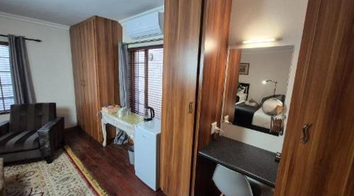 The Oak Potch Guesthouse