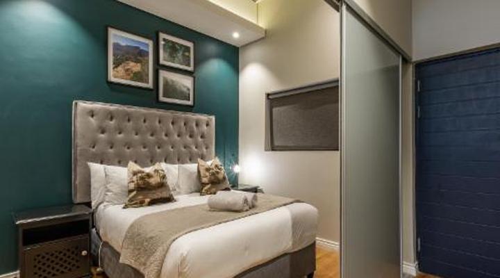 16 on Bree Apartments