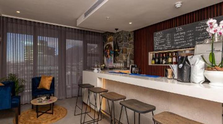 16 on Bree Apartments