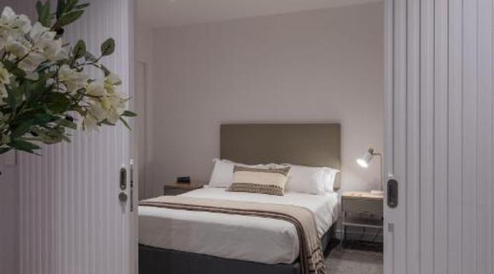 16 on Bree Apartments