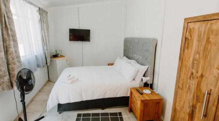 Golden Candle Guest House