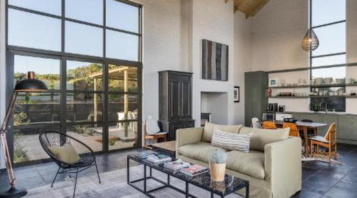 Romansbaai Collection