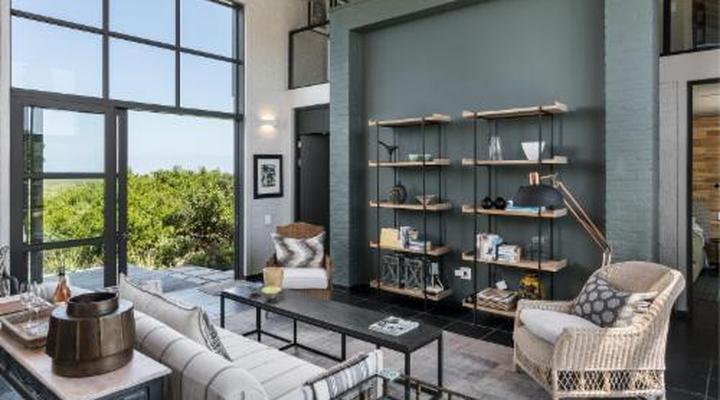 Romansbaai Collection