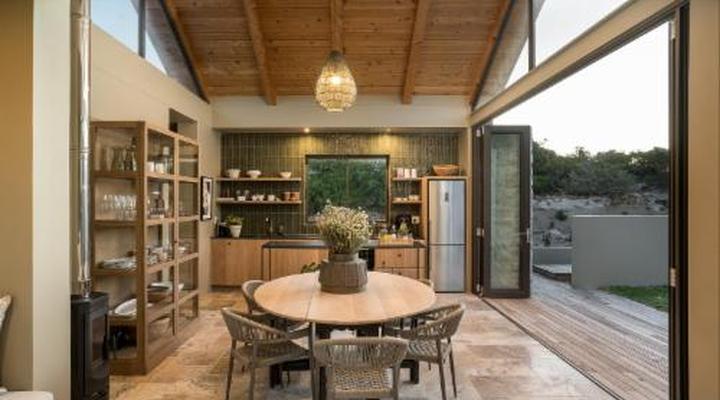 Romansbaai Collection