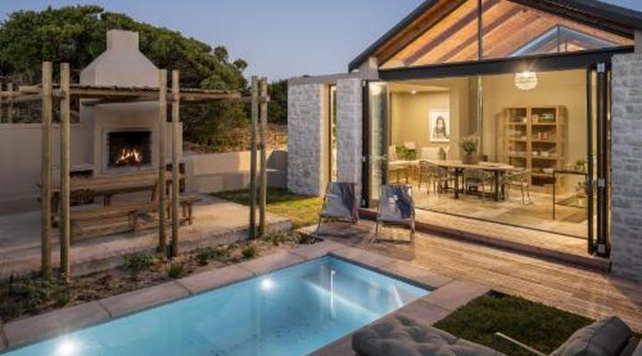 Romansbaai Collection