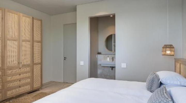 Romansbaai Collection