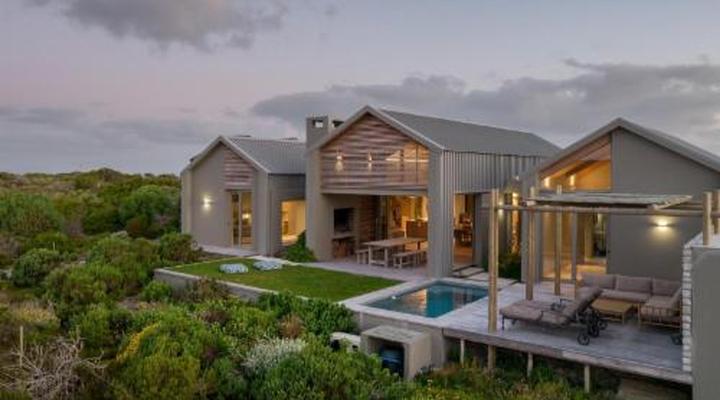 Romansbaai Collection