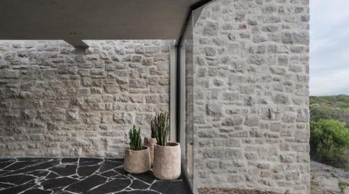 Romansbaai Collection