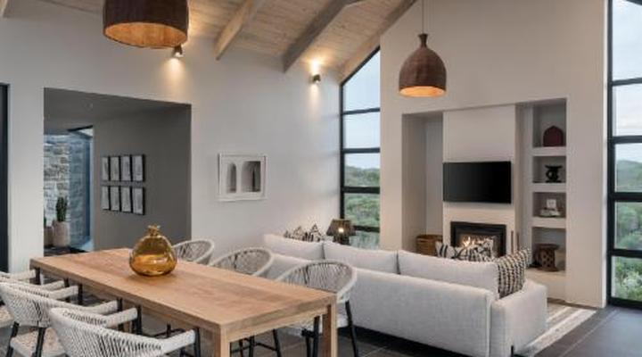 Romansbaai Collection