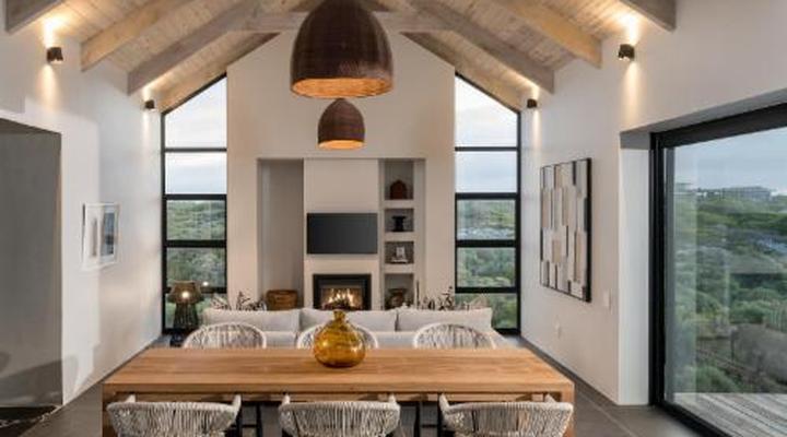 Romansbaai Collection