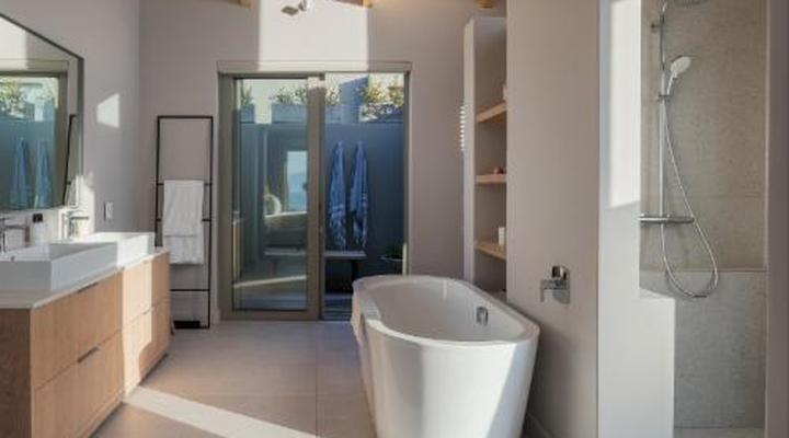 Romansbaai Collection