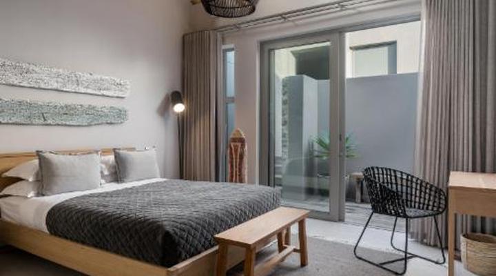 Romansbaai Collection