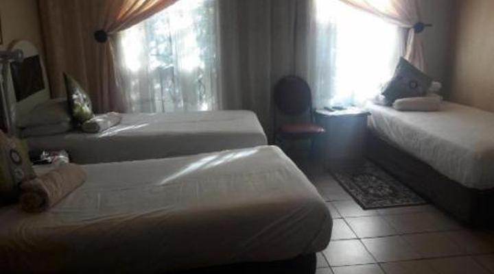 Diphororo Guesthouse