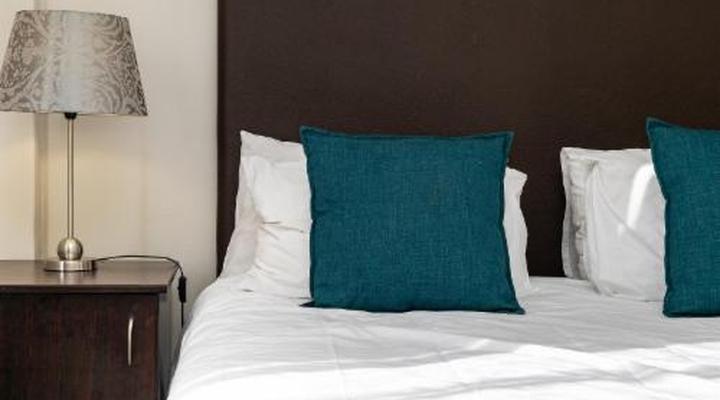 RAD STAYS - 60 Westpoint 89 Grayston